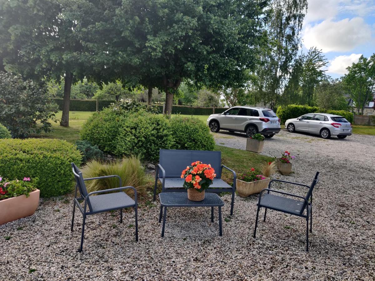 Les Fleurs Du Mont Bed and Breakfast Caux Exteriör bild